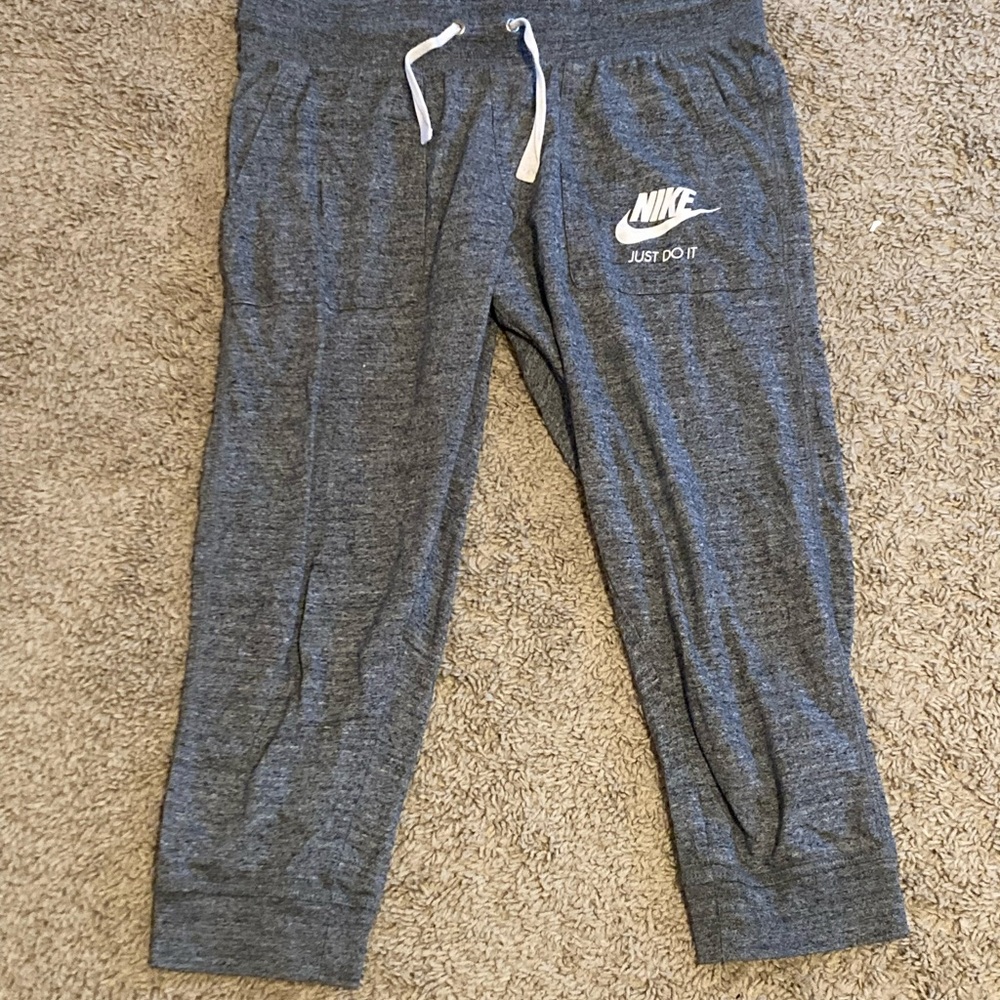 womens nike joggers(these cutoff around your shin)